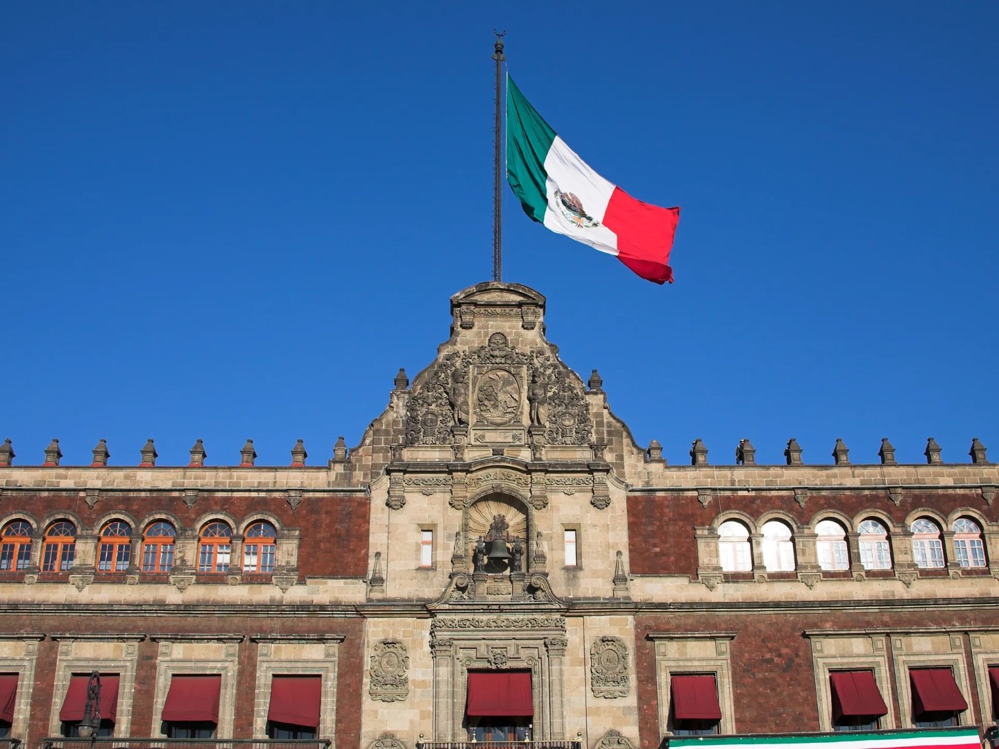 Meksiko razmatra obustavu isporuka nafte Kubi