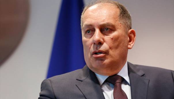 Mektić na izlaznim vratima SDS-a: Od sada tražim treći put