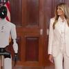Melania Trump prošetala s robotom u Bijeloj kući
