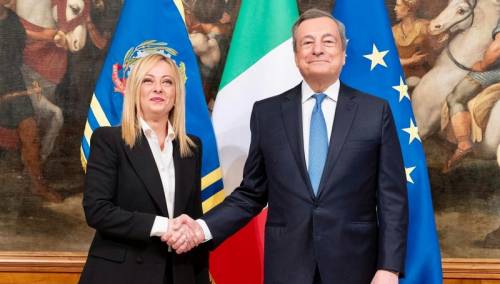 Meloni i formalno preuzela funkciju od Draghija