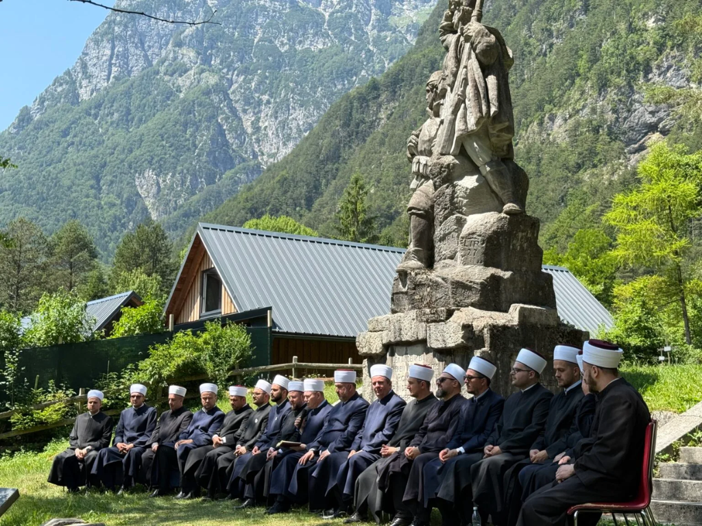 Memorijalni program na Logu pod Mangartom: Čuvanje sjećanja na poginule Bošnjake