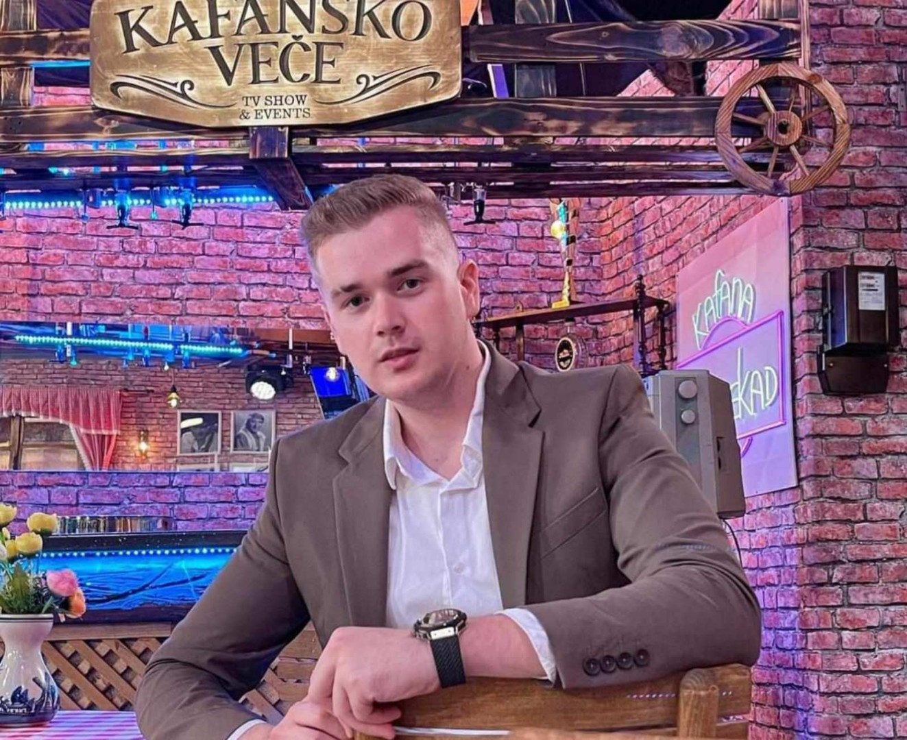 Menadžer Anida Ćušića: Omalovažavaju pjevače, uzimaju bakšiš