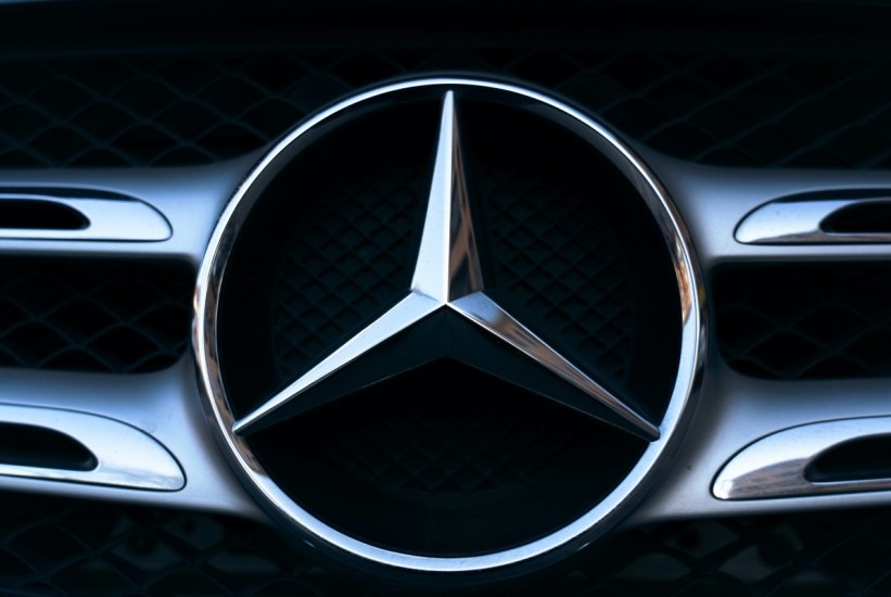 Mercedes odustaje od potpunog prelaska na struju