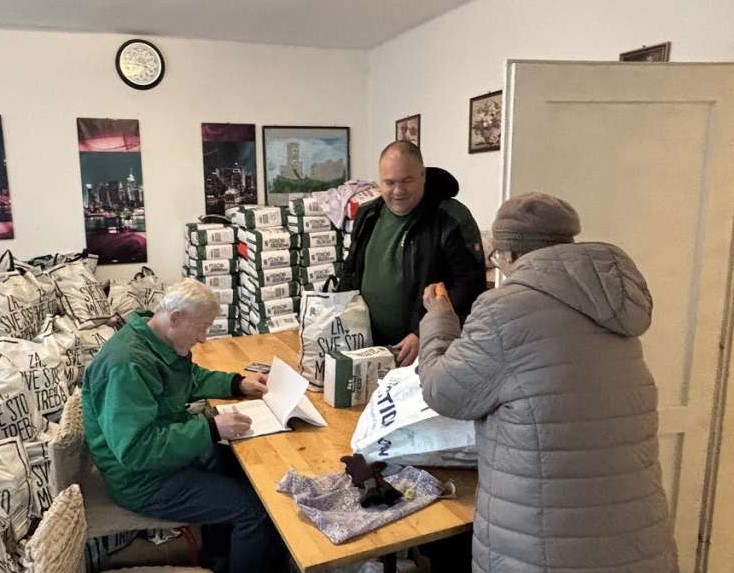 Merhamet Bihać dijeli 400 bajramskih paketa socijalno ugroženim građanima