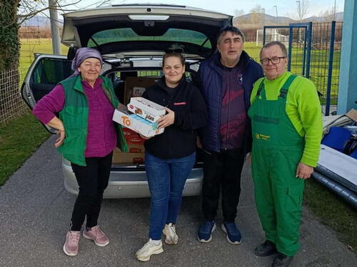 Merhamet Bihać pokrenuo akciju Iftar: 100 obroka podijeljeno u MZ Kamenica