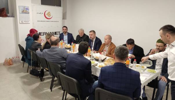 Merhamet Mostar organizovao iftar za prijatelje i donatore
