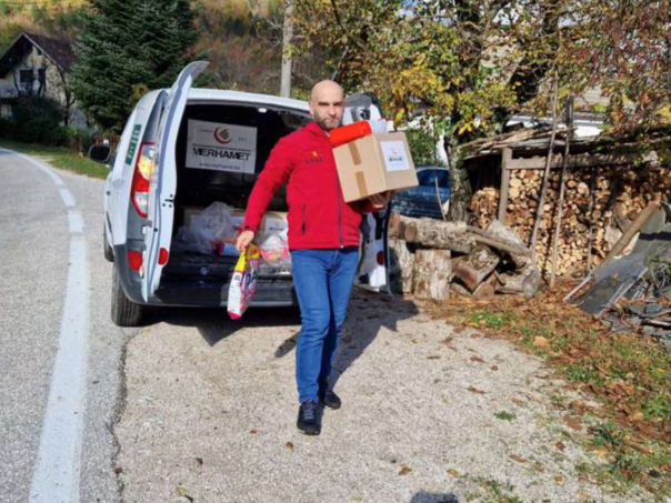 Merhamet Mostar podijelio 450 paketa pomoći u Hercegovini
