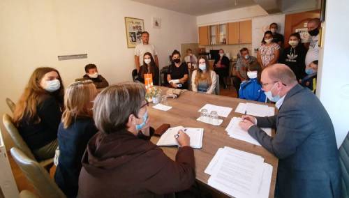 Merhamet podijelio 65 godišnjih stipendija učenicima širom BiH