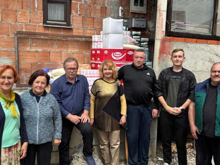 Merhamet ponovo u akciji: Pomoć stigla ugroženim porodicama u Derventi