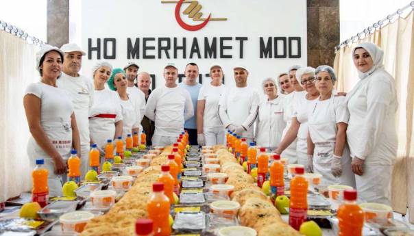 'Merhamet' tokom ramazana podijelio 48.000 iftara, 9.800 paketa i 32 tone hurmi