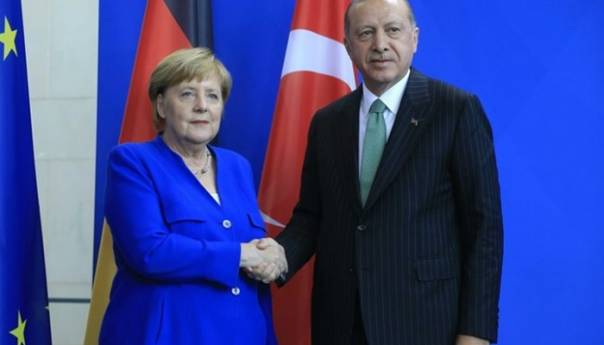 Merkel i Erdogan razgovarali o Libiji i Siriji