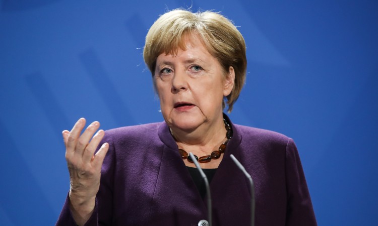 Merkel: Još jedno zatvaranje izbjeći po svaku cijenu