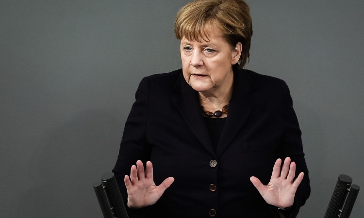 Merkel kritikovala populiste koji tvrde da je koronavirus neškodljiv