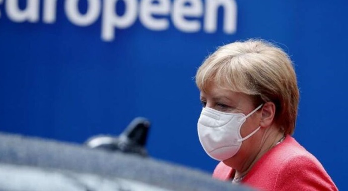Merkel: Možemo razmotriti oprezno otvaranje