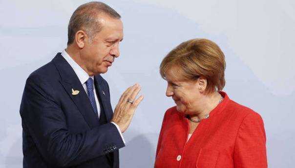 Merkel, na poziv Erdogana, doputovala u Tursku