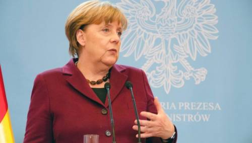 Merkel nastavlja rad u svom uredu, nakon izlaska iz karantene