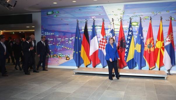 Merkel odbijanjem promjena granica spriječila najgori scenarij na Balkanu