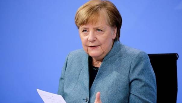 Merkel: Odluka Minska bez presedana i neprihvatljiva