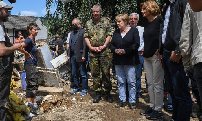 Merkel posjetila najteže pogođene krajeve: Šokirana sam, ovo je nadrealno