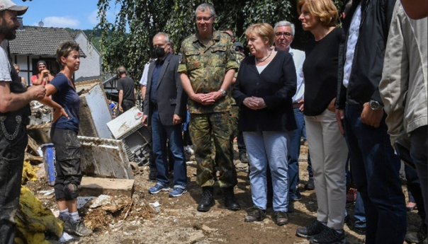 Merkel posjetila najteže pogođene krajeve: Šokirana sam, ovo je nadrealno