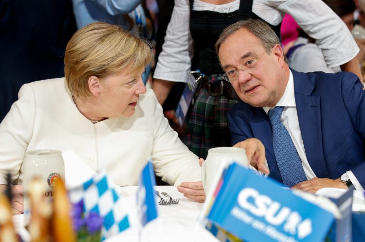 Merkel pozvala da se glasa za Armina Lascheta