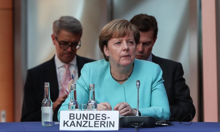 Merkel pozvale Nijemce da i dalje budu na oprezu