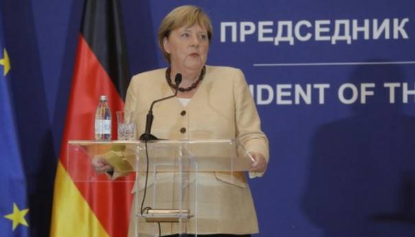 Merkel: S Vučićem o Kosovu, ali i o Bosni i Hercegovini