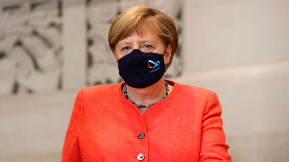 Merkel: Slijedi nam teška zima, ljudi se neće moći viđati kao prije