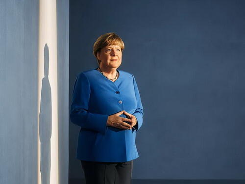 Merkel u memoarima podržala reformu kontroverzne dužničke kočnice