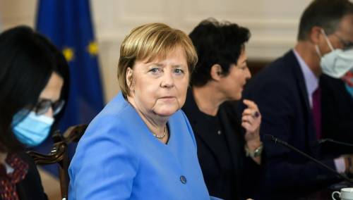 Merkel zabrinuta zbog rasta broja zaraženih, Austrija pooštrava mjere