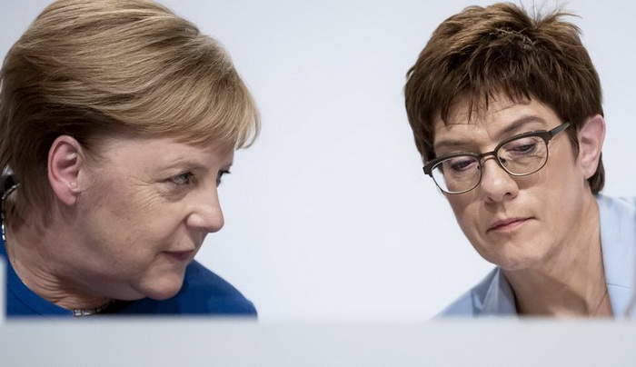 Merkel žali zbog odluke Annegret Kramp-Karrenbauer