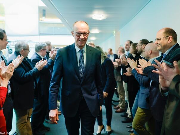 Merz: Ukrajina ne može ući u EU i NATO dok traje rat s Rusijom