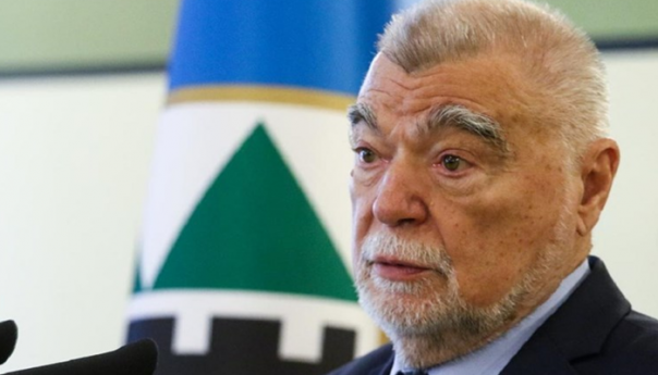 Mesić: Kolinda je prevršila svaku mjeru