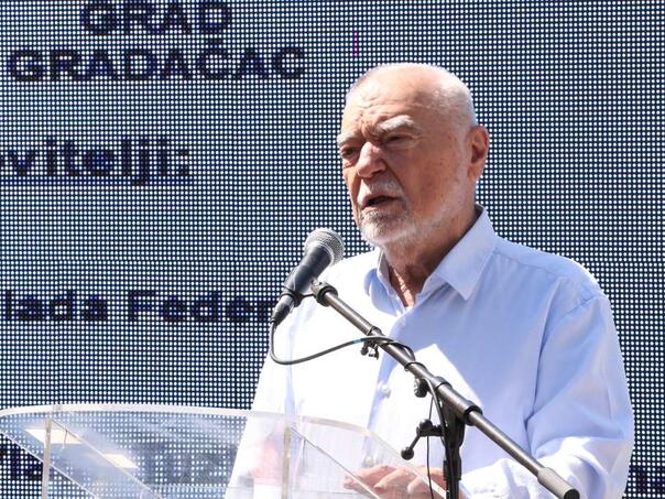 Mesić u Gradačcu: Sajam kao putokaz za budućnost poljoprivrede