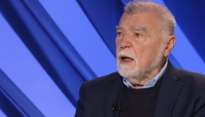 Mesić: U Hrvatskoj i Srbiji zločince primaju kao zaslužne građane