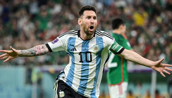 Messi i Fernandez slomili žilavi Meksiko: Argentina stigla do prijeko potrebna tri boda!