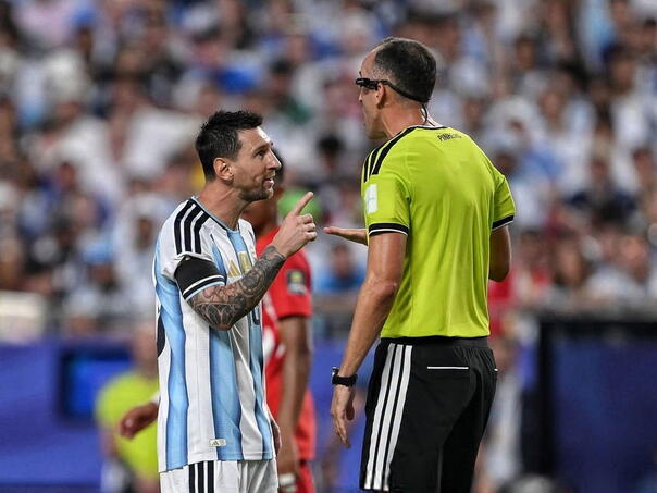 Messi prigovarao sudiji: Obraćajte mi se s poštovanjem