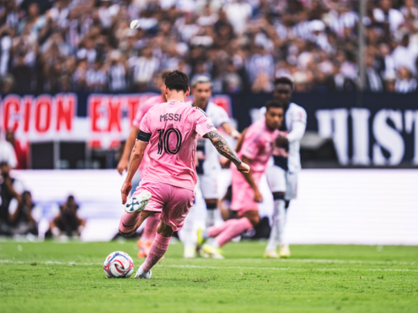 Messi tek drugi igrač u historiji s 900 pogodaka