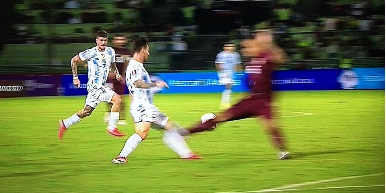 Messi u utakmici protiv Venecuele pretrpio brutalni start