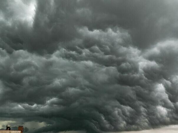 Meteorolozi najavljuju haos: Sloveniju večeras pogađa snažno nevrijeme