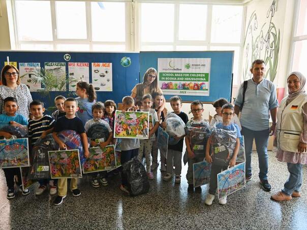 MFS-EMMAUS podijelio 1.405 školskih ruksaka djeci širom BiH