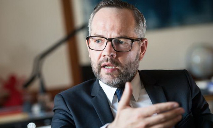 Michael Roth: Sankcije na stolu, ne samo za Dodika