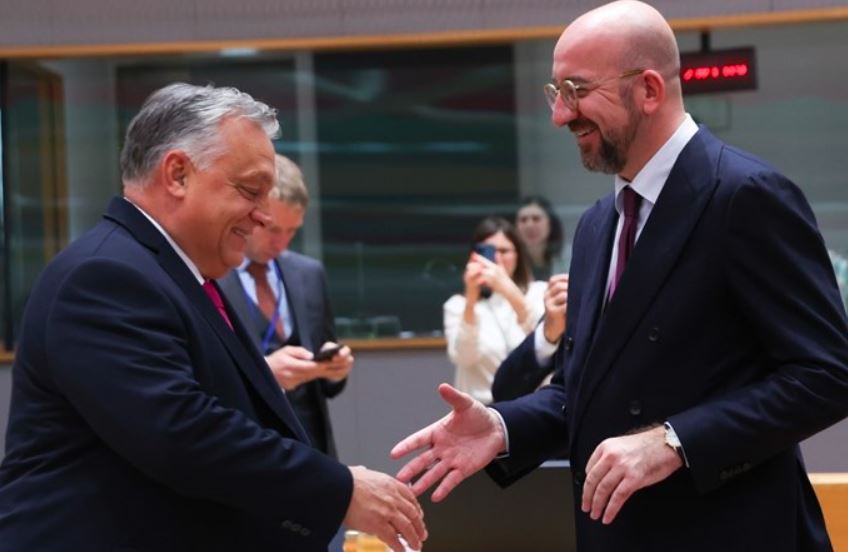 Michel: EU može spriječiti da me Orban zamijeni