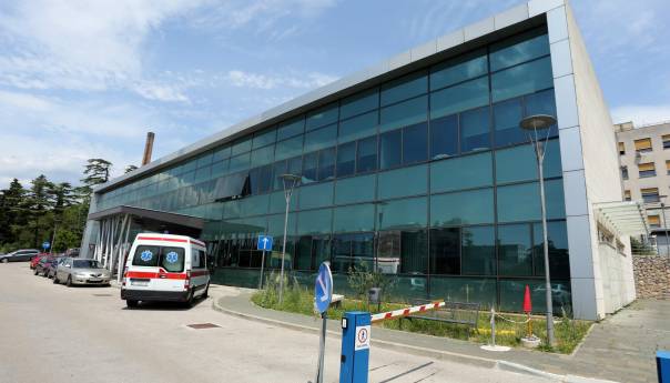 Migrant zaražen koronavirusom pobjegao iz riječkog KBC-a