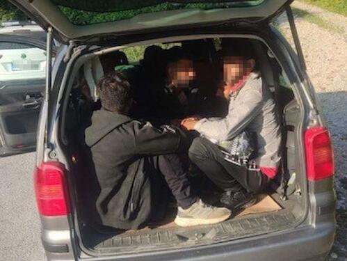 Migranti krijumčareni iz BiH, upleteni i carinici