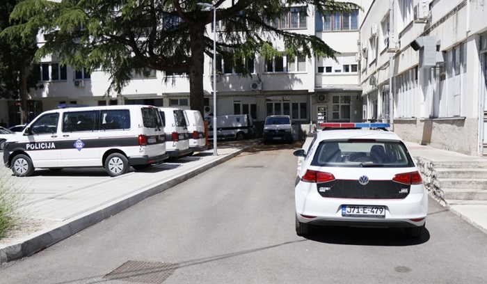 Migranti provalili u džamiju u Sjevernom logoru u Mostaru