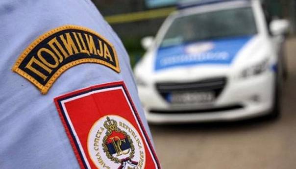 Migrant kod Banje Luke uperio pištolj prema policiji i pobjegao