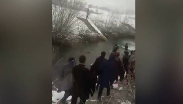 Migranti skočili u rijeku i spasili ženu od utapanja 