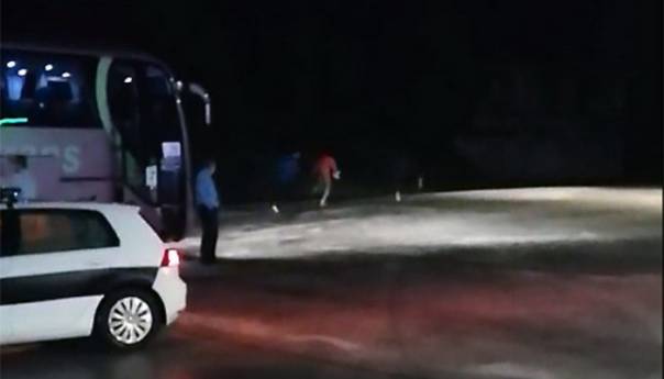 Migranti skriveni među koferima, pobjegli kad su otkriveni