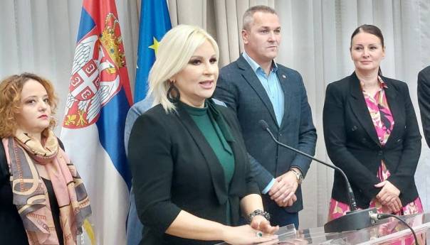 Mihajlović: Vučić neće imati drugačiji ton u stranci